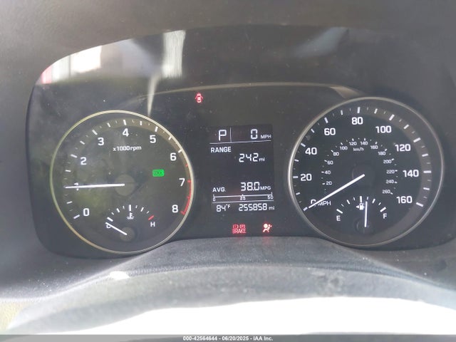 KMHD74LF1HU373133 Hyundai Elantra