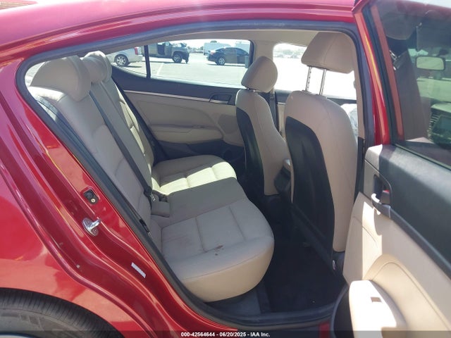 KMHD74LF1HU373133 Hyundai Elantra