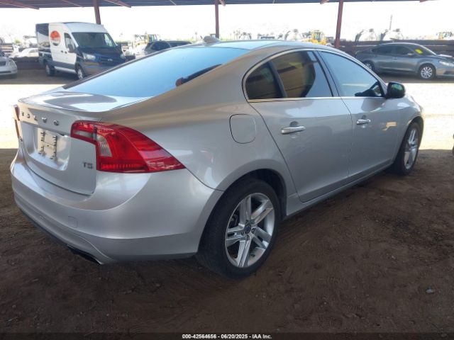 2015 VOLVO S60 YV126MFD2F2311235 Photo 3