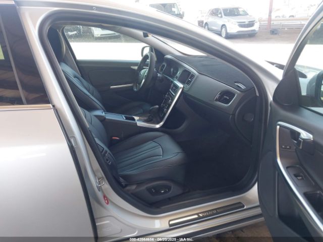 2015 VOLVO S60 YV126MFD2F2311235 Photo 4