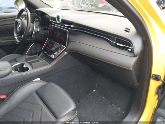 2023 MASERATI GRECALE ZN682CVT9P7406912 Photo 4