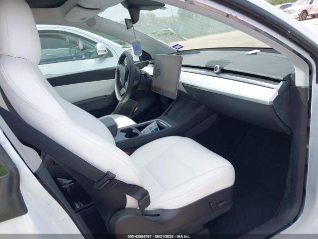 2021 TESLA MODEL Y 5YJYGAEE5MF247174 Photo 4