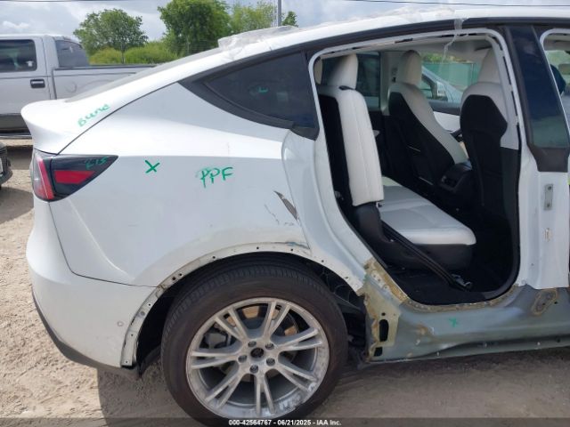 2021 TESLA MODEL Y 5YJYGAEE5MF247174 Photo 5