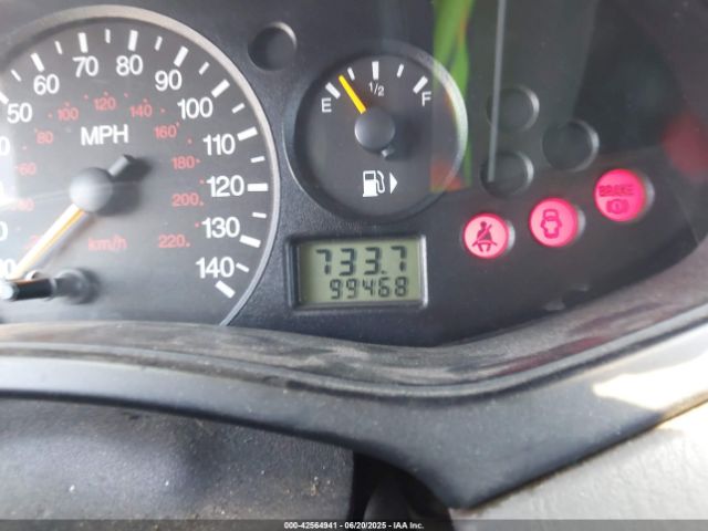 2003 FORD FOCUS 1FAFP33PX3W241880 Photo 6