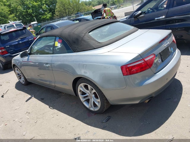2010 AUDI A5 WAUCFAFH7AN018446 Photo 2