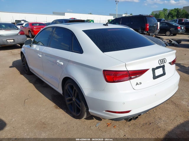 2020 AUDI A3 WAUAUGFF6LA030676 Photo 2