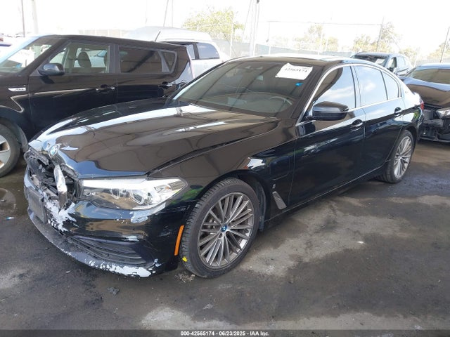BMW 530e 2019 WBAJA9C5XKB399159 Image 2