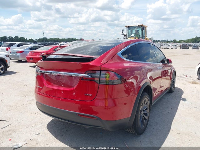 2018 TESLA MODEL X 5YJXCBE29JF123231 Photo 3
