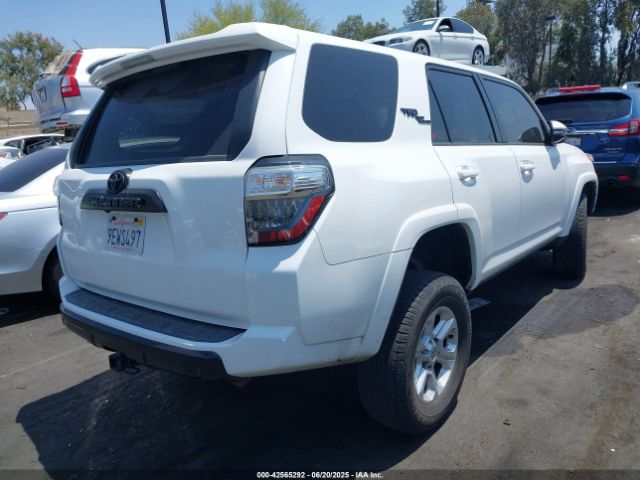 2019 TOYOTA 4RUNNER JTEBU5JR1K5725714 Photo 3