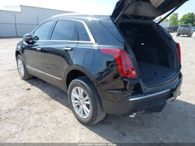 2021 CADILLAC XT5 1GYKNAR40MZ231577 Photo 2