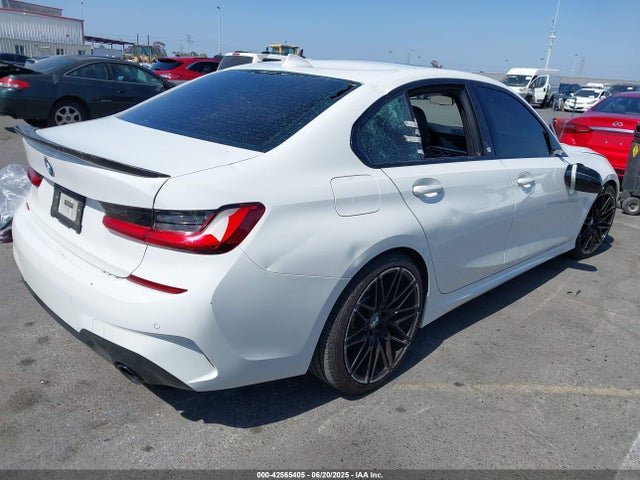 3MW5P7J05M8C02723 BMW 330e