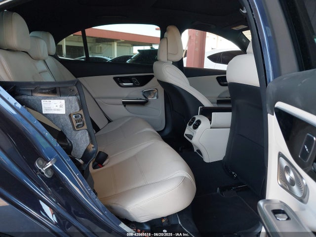 W1KAF4GB3SR257529 Mercedes-Benz m254