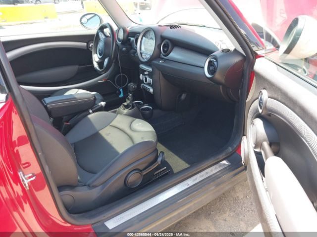 2009 MINI COOPER S WMWMF73529TW84638 Photo 4