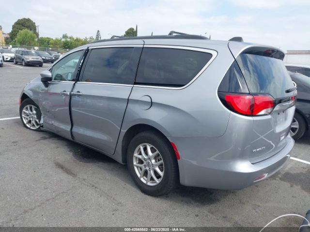 2021 CHRYSLER VOYAGER 2C4RC1DG9MR537618 Photo 2