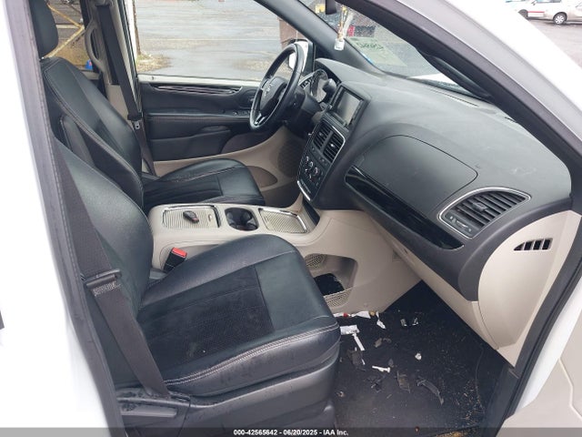 2C4RDGCG6JR273061 Dodge Grand Caravan