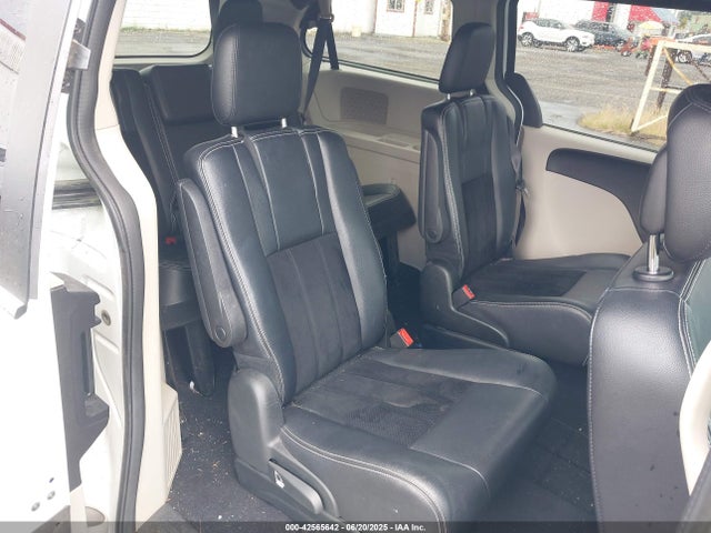 2C4RDGCG6JR273061 Dodge Grand Caravan