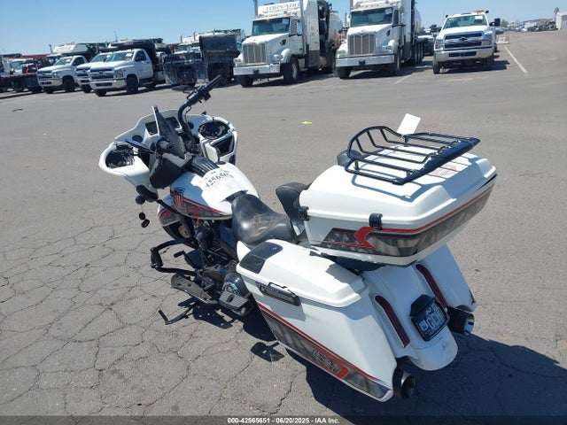 2018 HARLEY-DAVIDSON FLTRXSE 1HD1TCL13JB955431 Photo 2