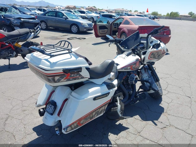 2018 HARLEY-DAVIDSON FLTRXSE 1HD1TCL13JB955431 Photo 3