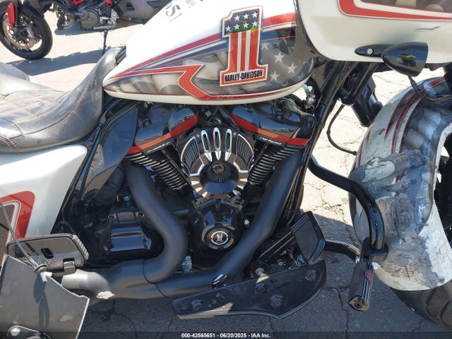 2018 HARLEY-DAVIDSON FLTRXSE 1HD1TCL13JB955431 Photo 7