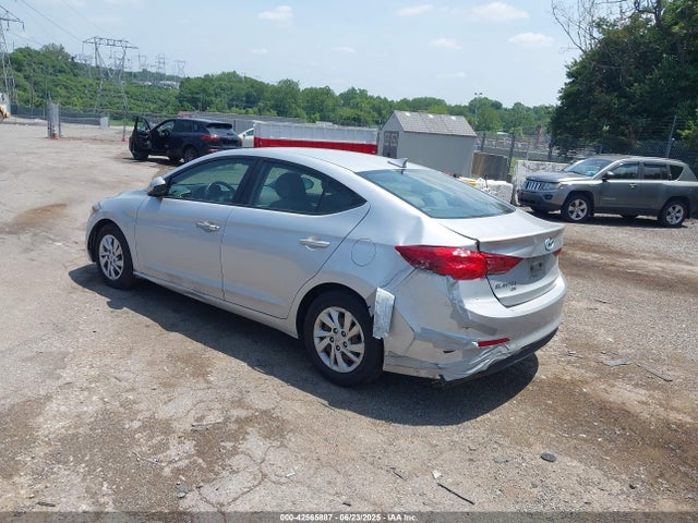 KMHD74LFXHU325792 Hyundai Elantra