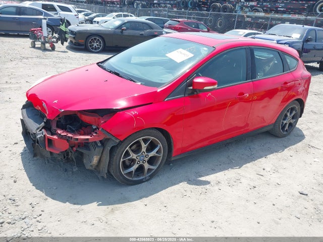 Ford Focus 2014 1FADP3K22EL151267 Image 2