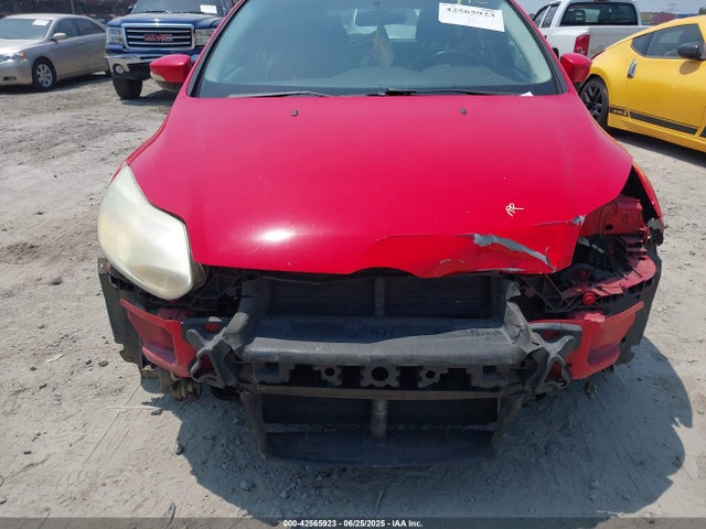 Ford Focus 2014 1FADP3K22EL151267 Image 6