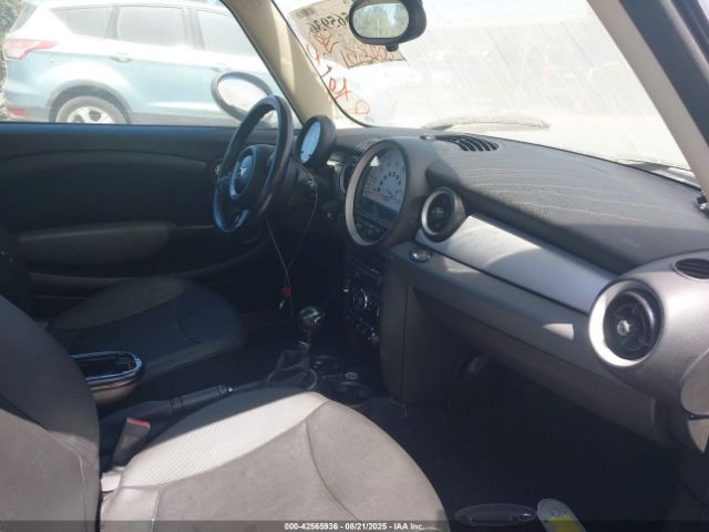 2011 MINI COOPER WMWSU3C50BT252819 Photo 4