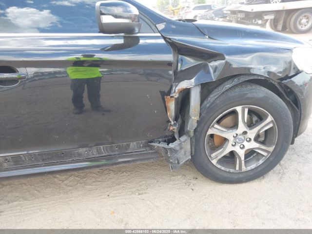 2015 VOLVO XC60 YV4902RD1F2588137 Photo 5