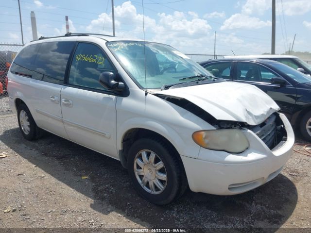 2005 CHRYSLER TOWN & COUNTRY 2C4GP54L05R465984 Photo 5