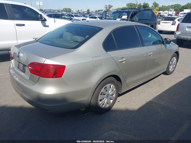 Volkswagen 2014 2014 3VW2K7AJ3EM251048 Image 4