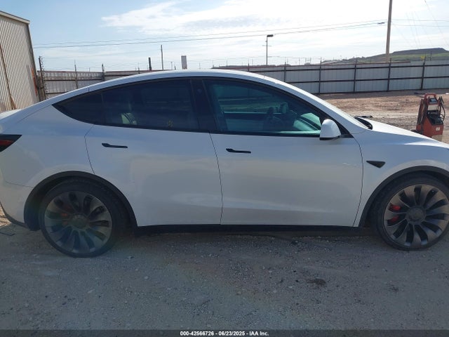 5YJYGDEFXMF245110 Tesla Model Y