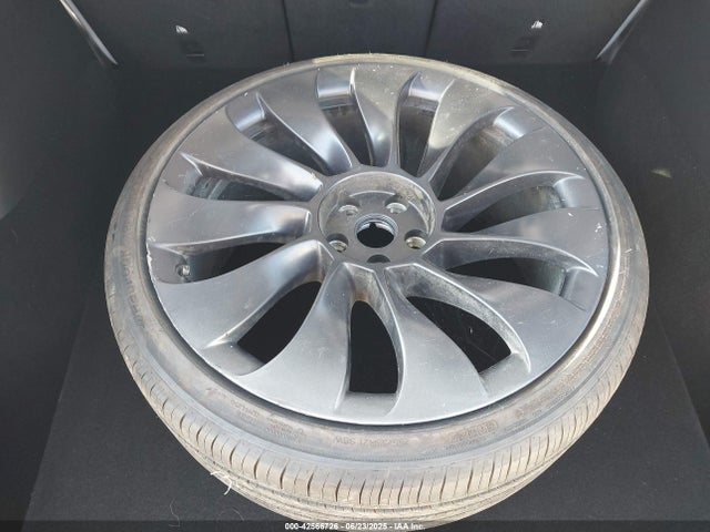 5YJYGDEFXMF245110 Tesla Model Y