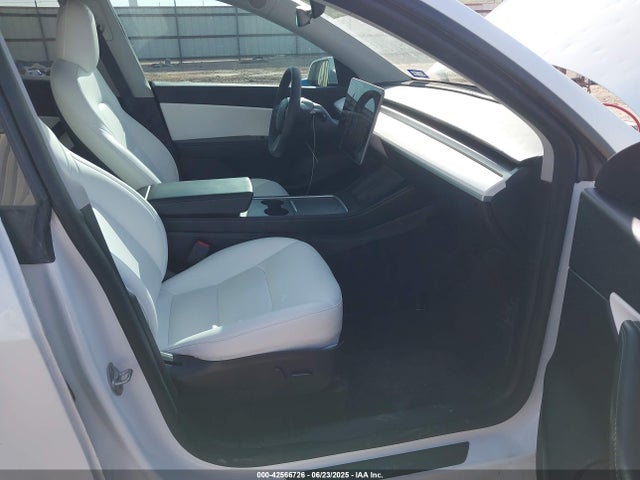 5YJYGDEFXMF245110 Tesla Model Y