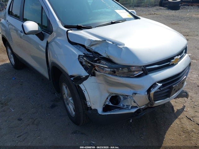 Chevrolet le2 2022 KL7CJNSM2NB544614 Image 6
