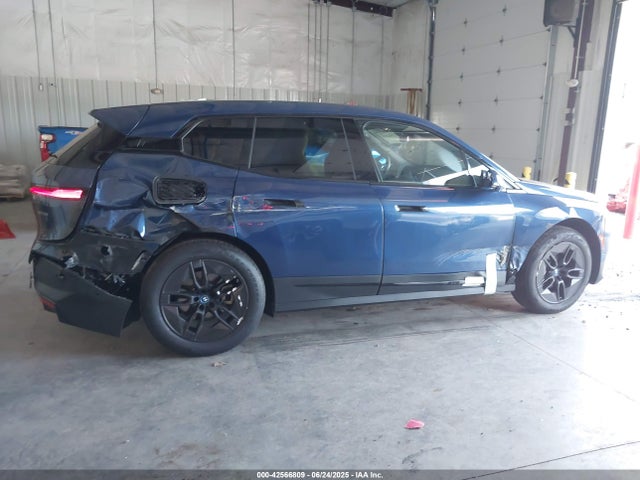 WB523CF08SCT81473 BMW Ix