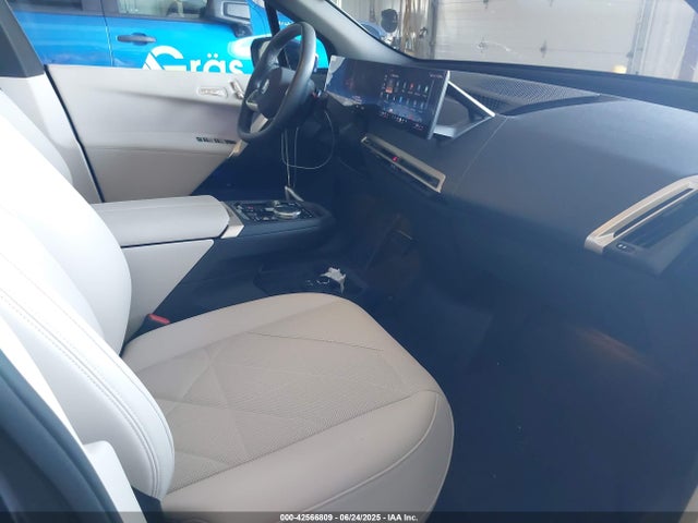 WB523CF08SCT81473 BMW Ix