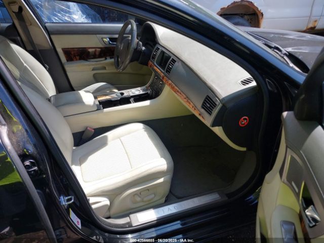 2009 JAGUAR XF SAJWA06B99HR32228 Photo 4