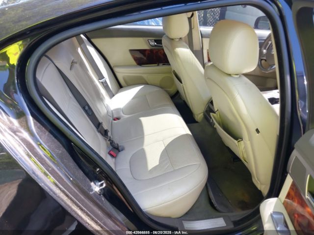 2009 JAGUAR XF SAJWA06B99HR32228 Photo 7