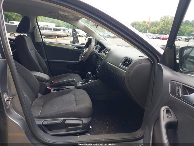 3VWD17AJ9FM215751 Volkswagen 2015