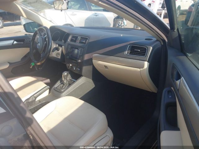 2017 VOLKSWAGEN JETTA 3VWDB7AJ7HM258579 Photo 4
