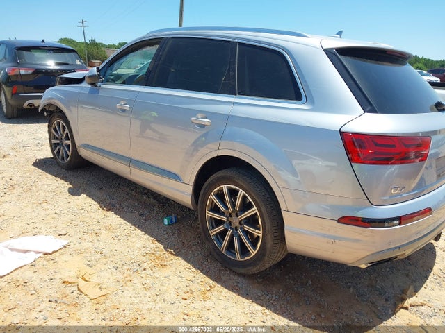 2017 AUDI Q7 WA1LAAF79HD002946 Photo 2