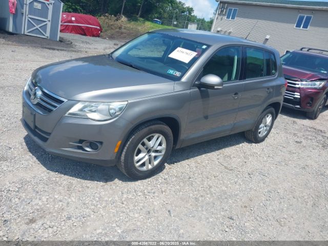 2011 VOLKSWAGEN TIGUAN WVGBV7AX2BW526723 Photo 1