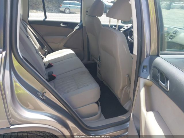 2011 VOLKSWAGEN TIGUAN WVGBV7AX2BW526723 Photo 7