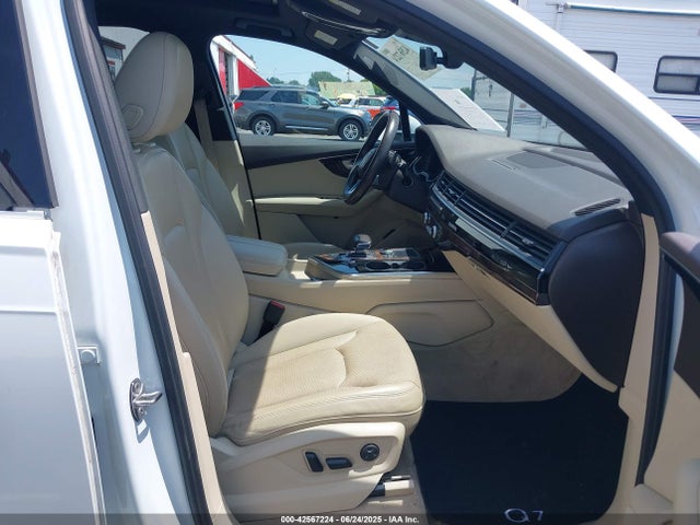 2017 AUDI Q7 WA1LHAF71HD058018 Photo 4