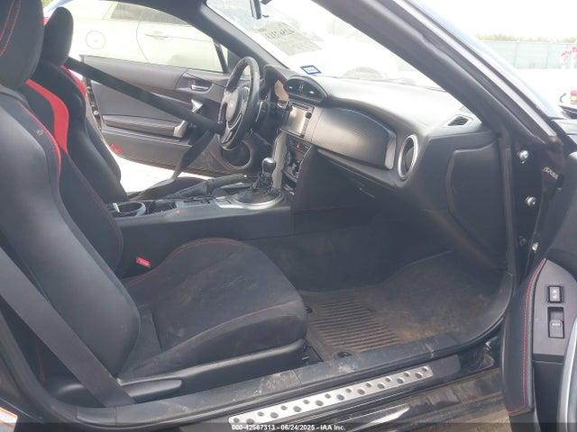 JF1ZNAA15E8702674 Scion scion fr-s