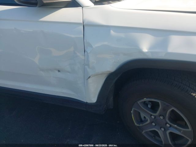 2022 JEEP GRAND CHEROKEE 1C4RJGAG0N8616847 Photo 5