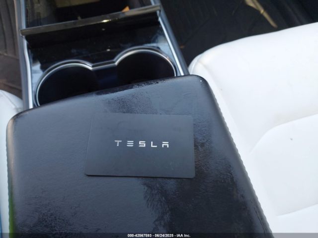 2021 TESLA MODEL Y 5YJYGDEE2MF112381 Photo 10