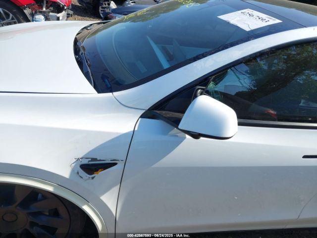 2021 TESLA MODEL Y 5YJYGDEE2MF112381 Photo 5