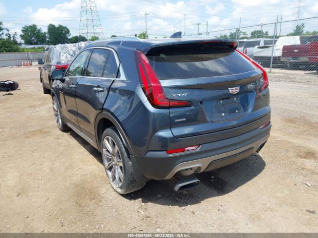 2019 CADILLAC XT4 1GYFZDR48KF124220 Photo 2