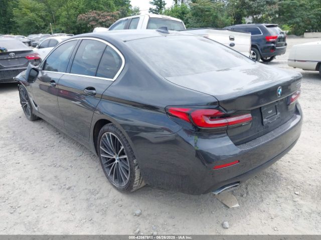 2021 BMW 530E WBA13AG00MCF08285 Photo 2